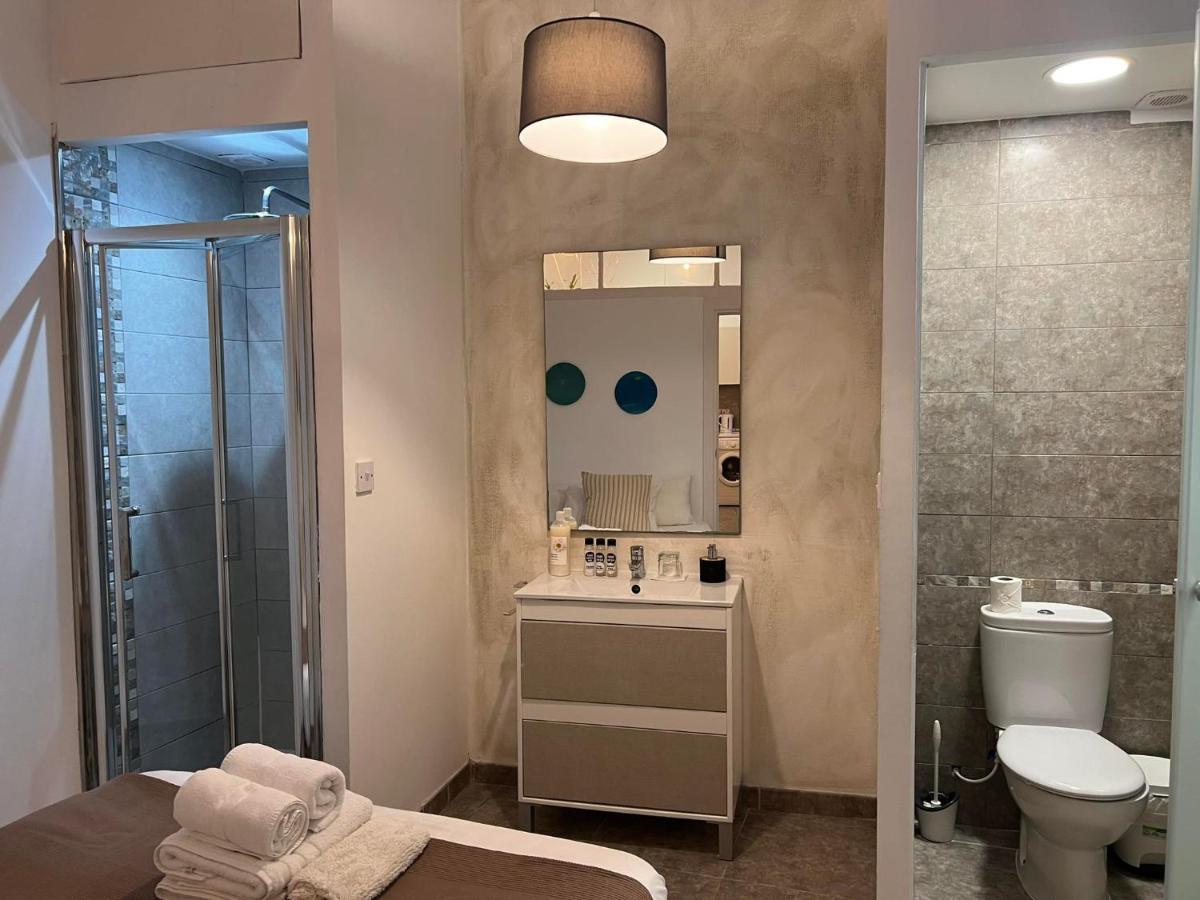 Quirky 1Br Just Off Main Street Prime Location Apartment Gibraltar Ngoại thất bức ảnh